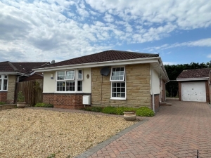 17 FERNWOOD CLOSE, BROMPTON