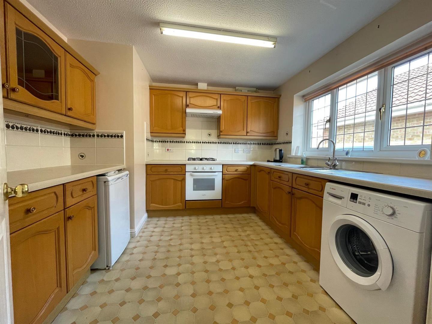 5 Honeysuckle Close